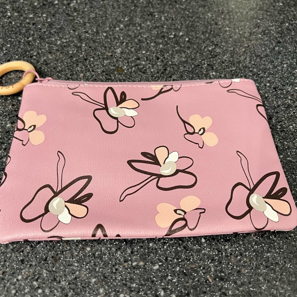 10/$10 Ipsy Pink Floral Cosmetic Bag